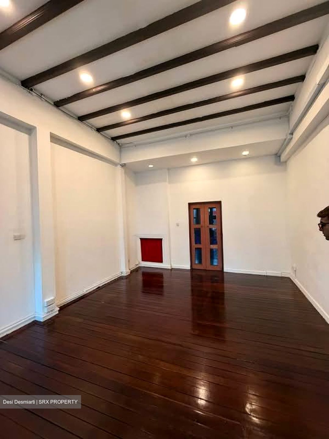 North Bridge Road (D7), Office #595193681